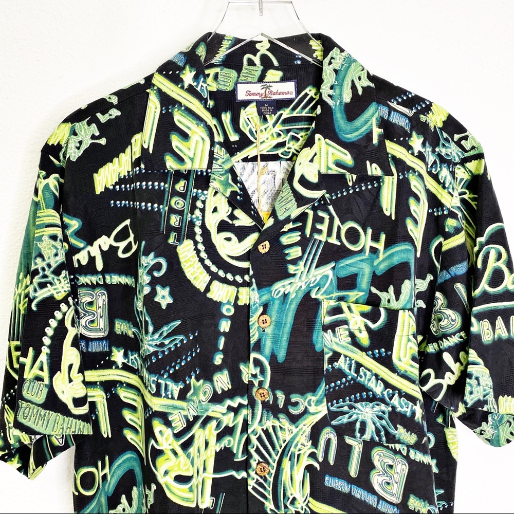 NWT Men’s Hotel Tommy Bahama Silk Button Up - Picture 2 of 6